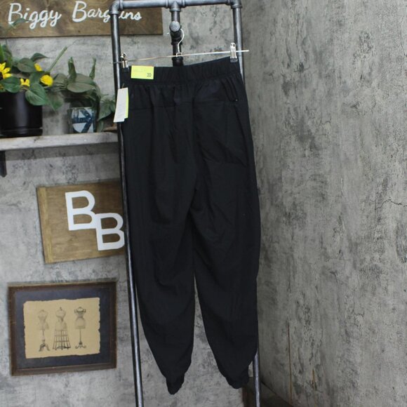 NWT All In Motion Womens High-Rise Winter Woven Lined Joggers 91754551 Black XS - Picture 8 of 11